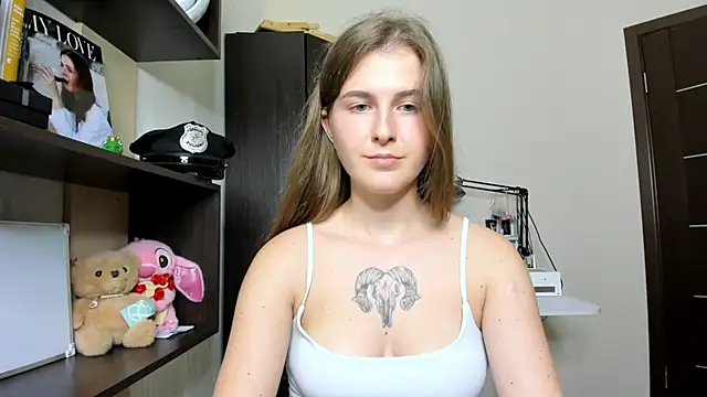 ohmyalice (F teen) - a little red secret😈