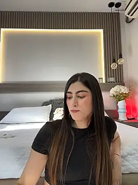 evelyn_hills live cam on StripChat