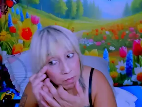 indianroxy webcam