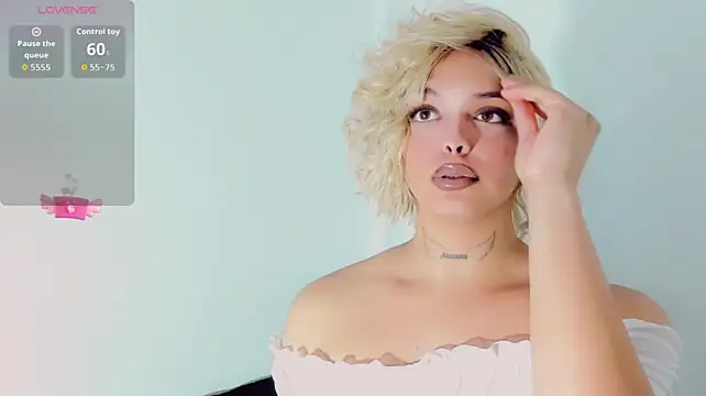 emmaa_saenz_ (T young) - Milk party with my friend