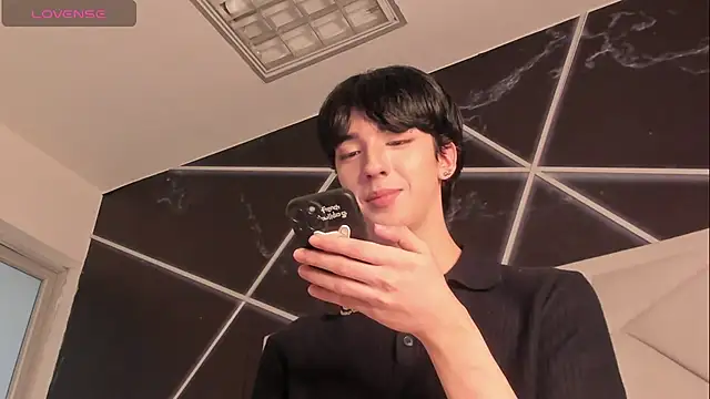 aerumchae (M twink) - dance naked