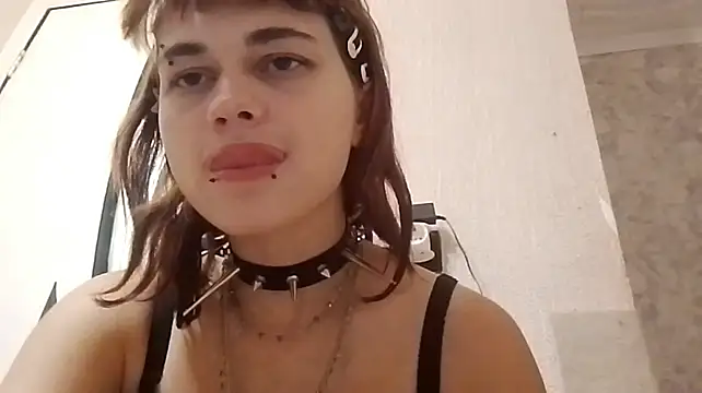 mialivia (F teen) - Lick my lips