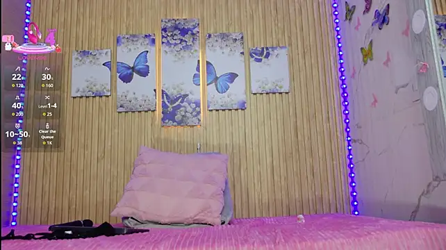Moonceleste live cam on StripChat