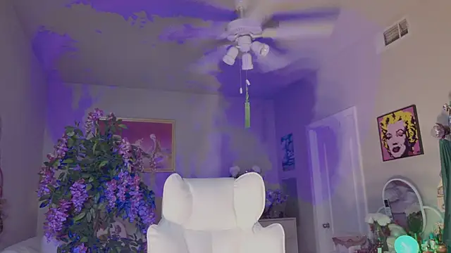 Talulaa live cam on StripChat