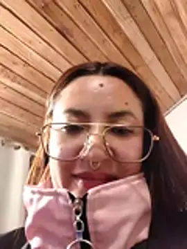 samm_curvy live cam on StripChat