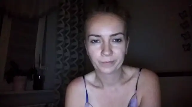 JenniferAlone live cam on StripChat