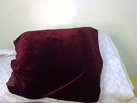 Queenn_tiara webcam