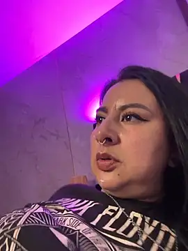 Abril_Luv live cam on StripChat