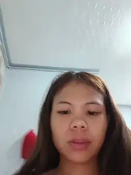 Ella_sayieee-squirter live cam on StripChat