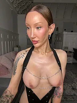 Allana29