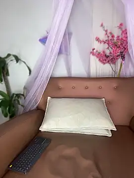 Miaa_Foxx03