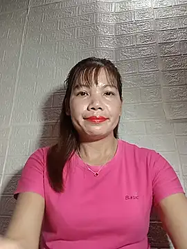 Gee_hot live cam on StripChat