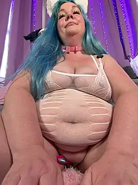kawaiikiki_247 (F milf) - squirt you slut!!! + random vid to LT