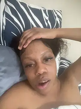 NAUGHTYSHALOTXX webcam