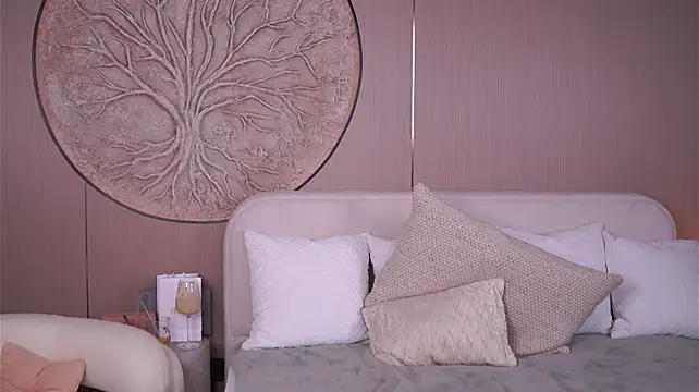 OliviaNoirr webcam