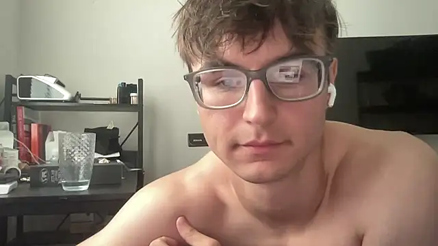 ryan_28747 (M twink) - FINGER ASS