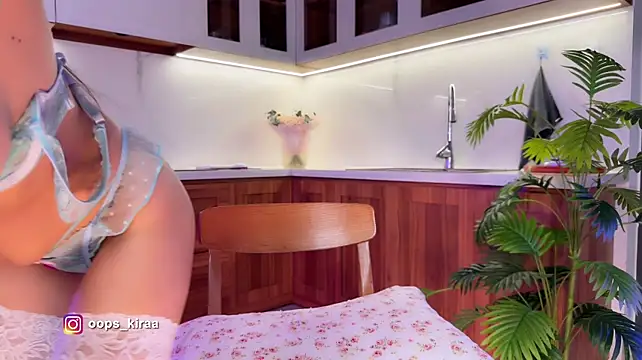 Meow_Kira webcam
