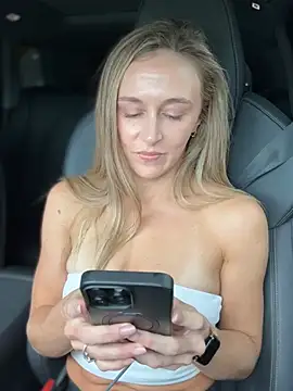 lunagirl13 webcam