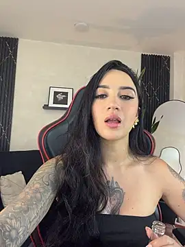 Emmy Evans (EmmyEvans1)