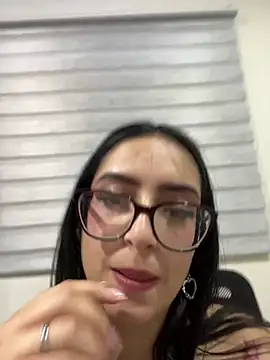 Kloenovoa- live cam on StripChat
