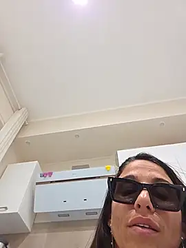 sexy7883 webcam