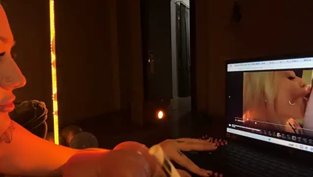 MCThroatGoat webcam