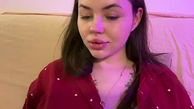AlmaryKim webcam