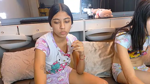 velvetmia68 webcam