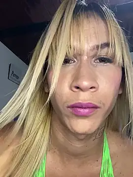Astrid_Porno live sex cam