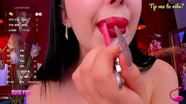 Mayzzie live cam on StripChat
