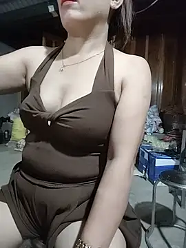 jordanxo_69 (F milf) - Ước gặp bụt thương em
