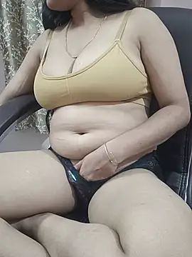 moonlight-babe (F teen) - oil in boobs