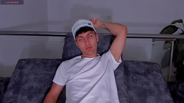 Valerio_James7 webcam