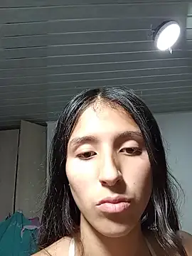 mariana_sofia live cam on StripChat