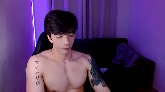 H3ll_B0I webcam