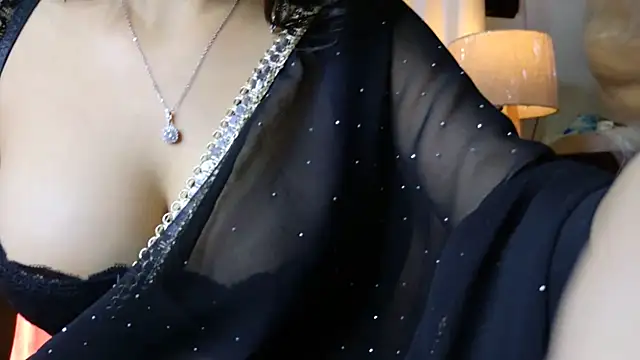 kiara_1122 (F teen) - ass on oil