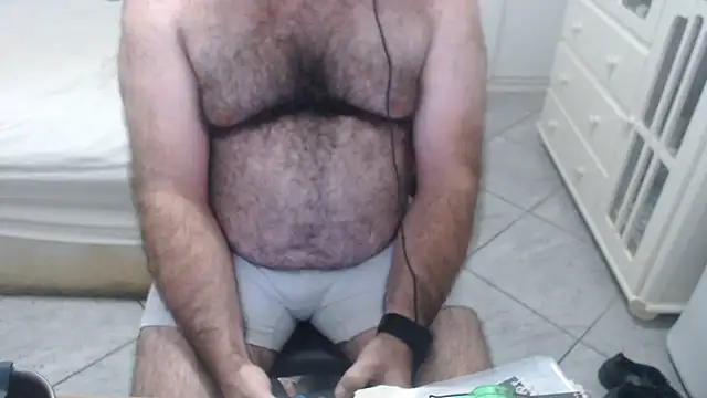 MysterBearMG webcam