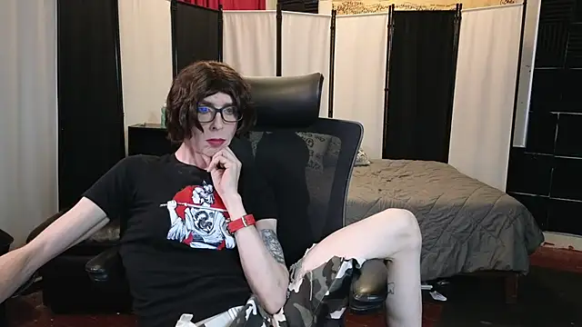 April_Strife webcam