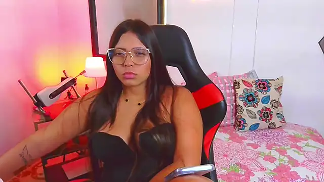 Megaan_Greey webcam