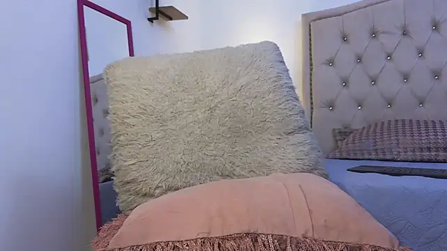 Sofia_Blosom webcam
