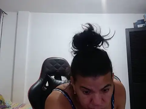 Adriana_0312 webcam