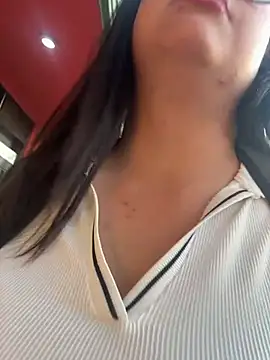MileyGia webcam