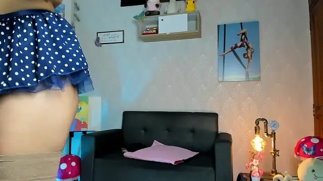 Alaia_Love77 webcam