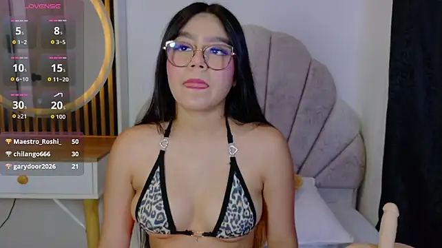 Mara_swan live cam on StripChat
