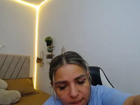 cum_bigass webcam