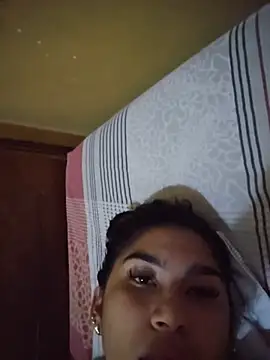 skinnyrox live cam on StripChat
