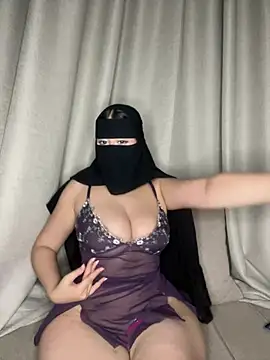 Big-peach live cam on StripChat