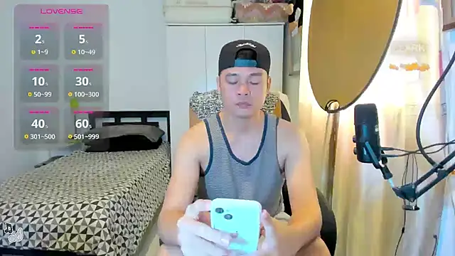 clarkdangerous (Ask my age) - Cum show