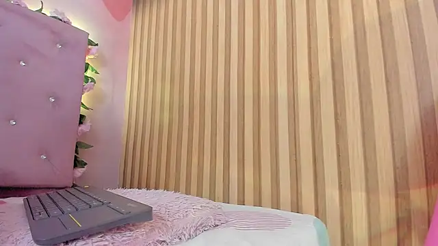 lovely__kiss__