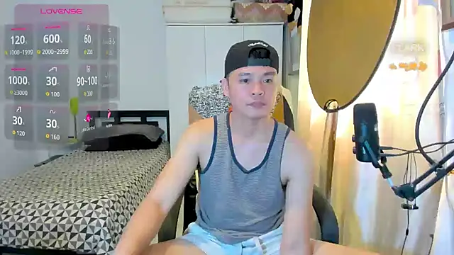 clarkdangerous (Ask my age) - Cum show